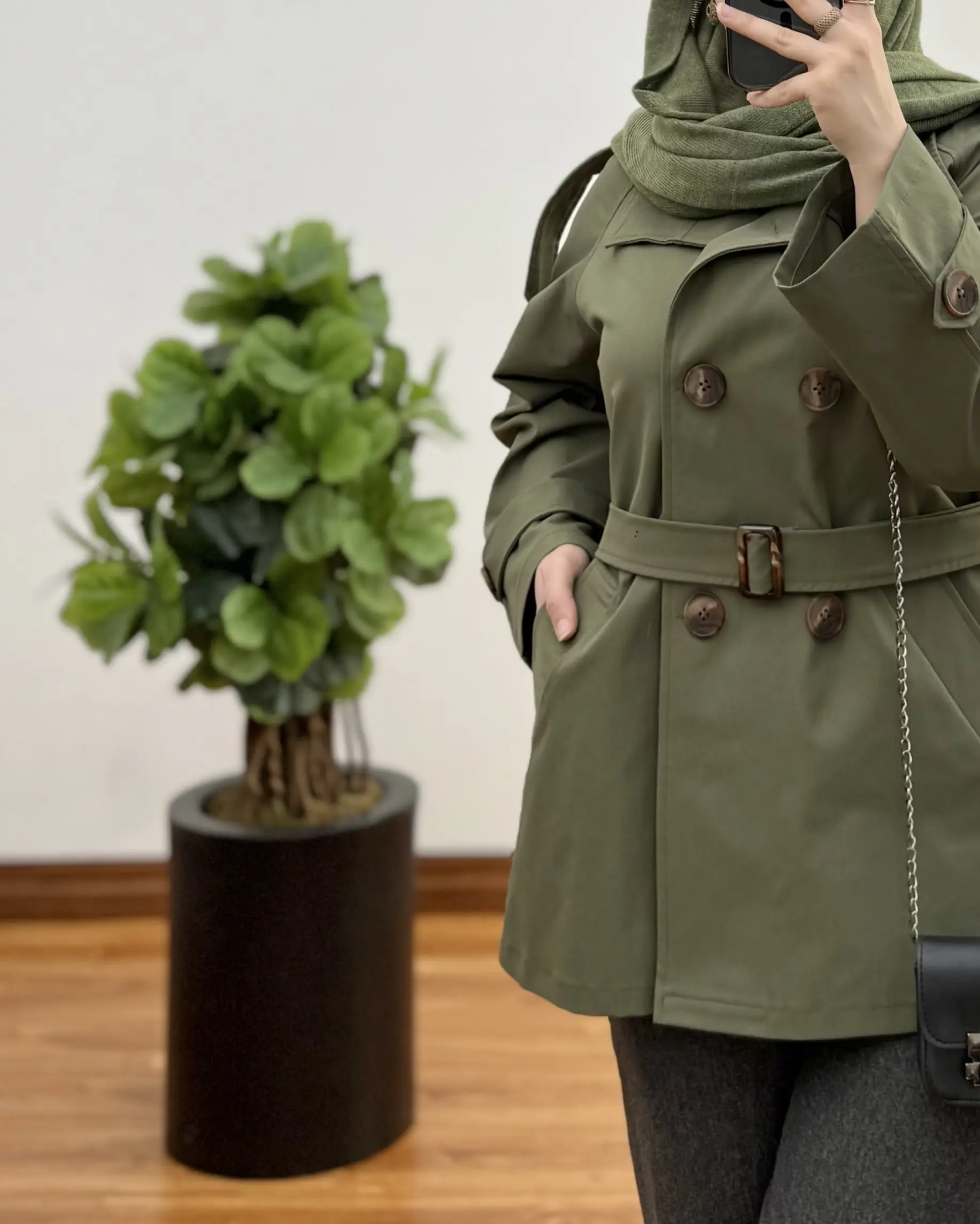 ترنچ کت برشکا